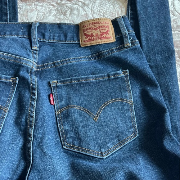 SOLD - Picture 7 of 7